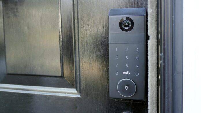 I tested this 2-in-1 smart lock with no subscription fees - and it impressed everyone