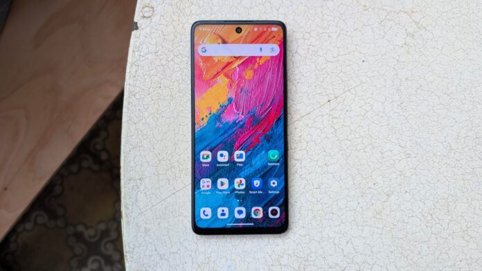 This $200 Android phone beats competing Motorola and Samsung models in a unique way